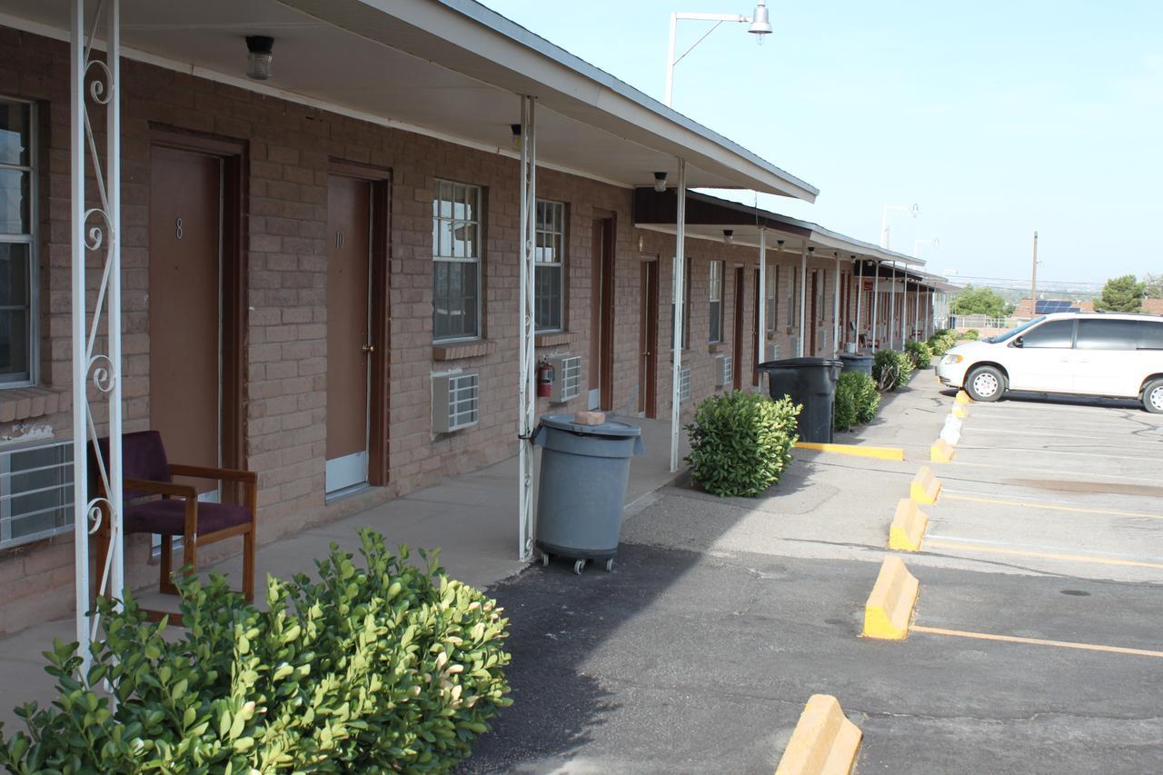 Deluxe Inn Motel Sparks Exterior photo