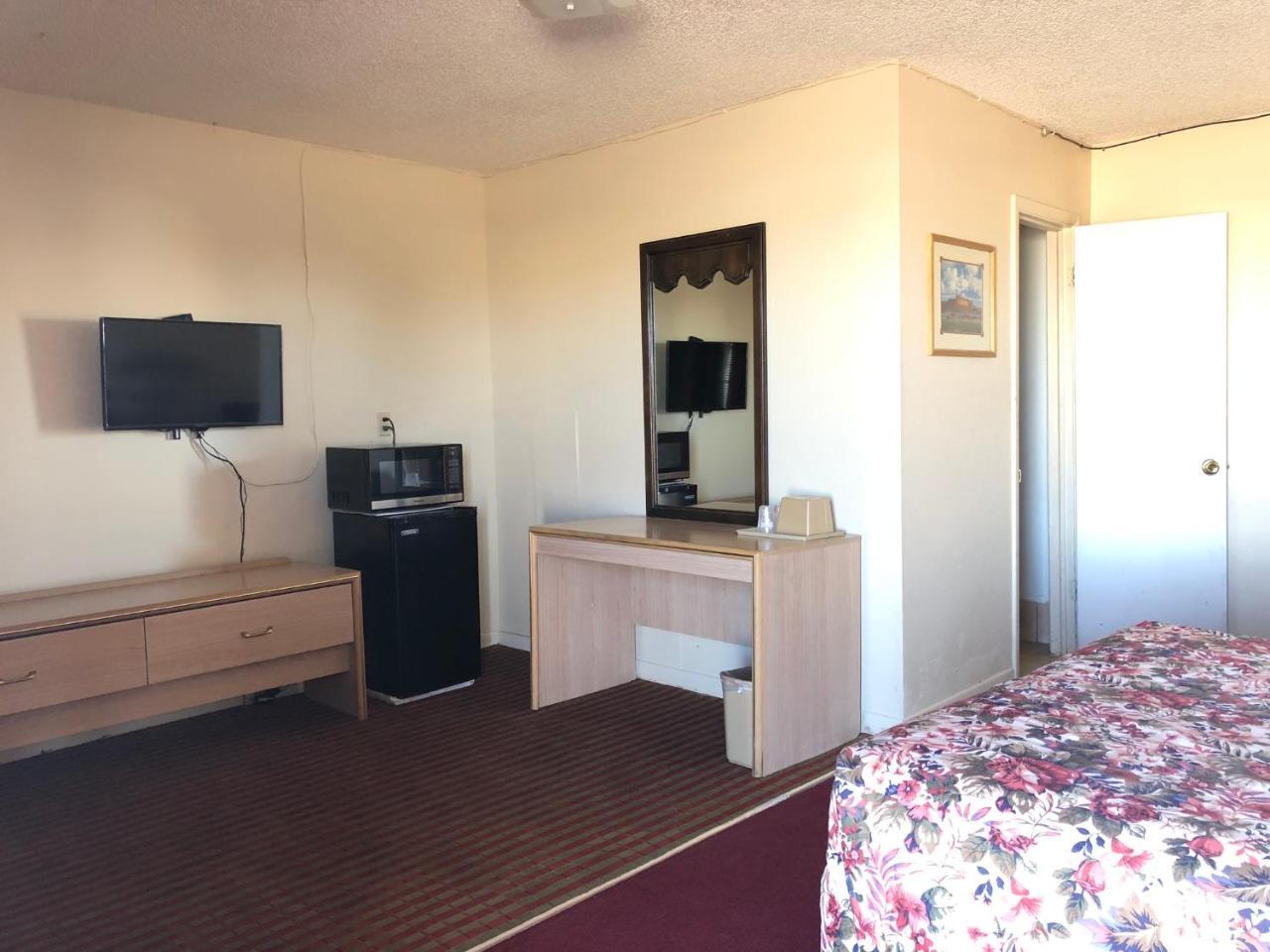 Deluxe Inn Motel Sparks Exterior photo